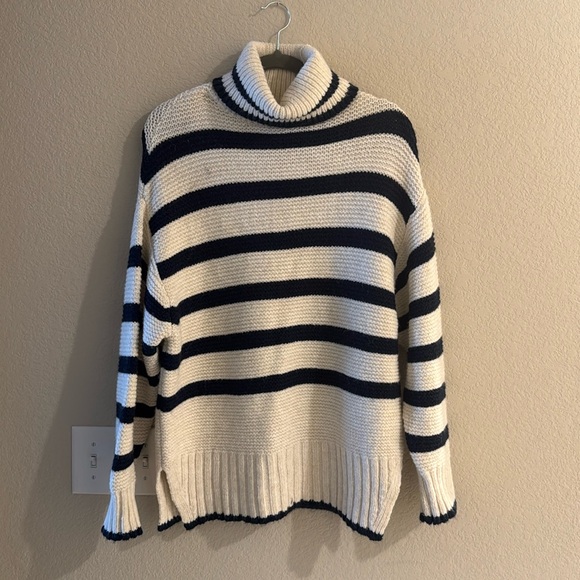 NWOT Topshop Oversized sweater - Picture 1 of 5